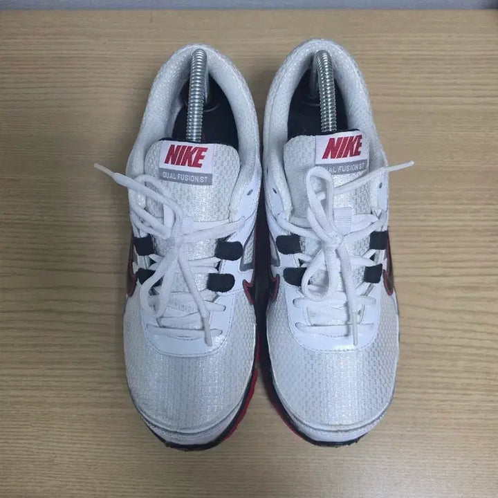 [SOLD OUT] 나이키 듀얼 퓨전 ST 흰빨 운동화  사이즈 265