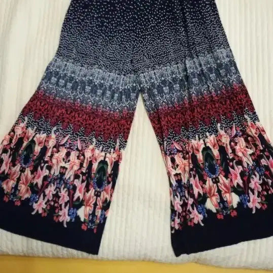 [BUNJANG] Patterned Wide-Leg Long Pants / 패턴 와이드 롱 치마바지