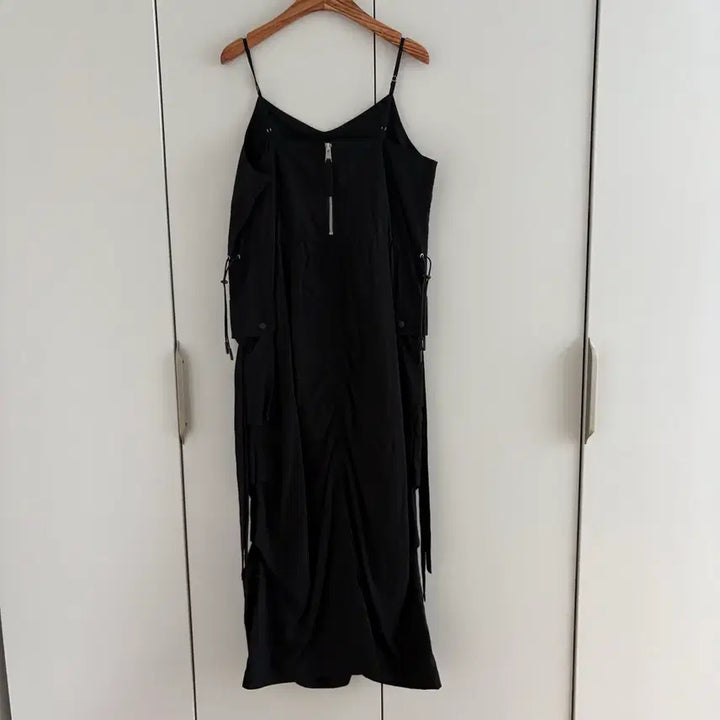 [BUNJANG] Insilence Parachute Long Dress / 인사일런스 파라슈트 롱원피스