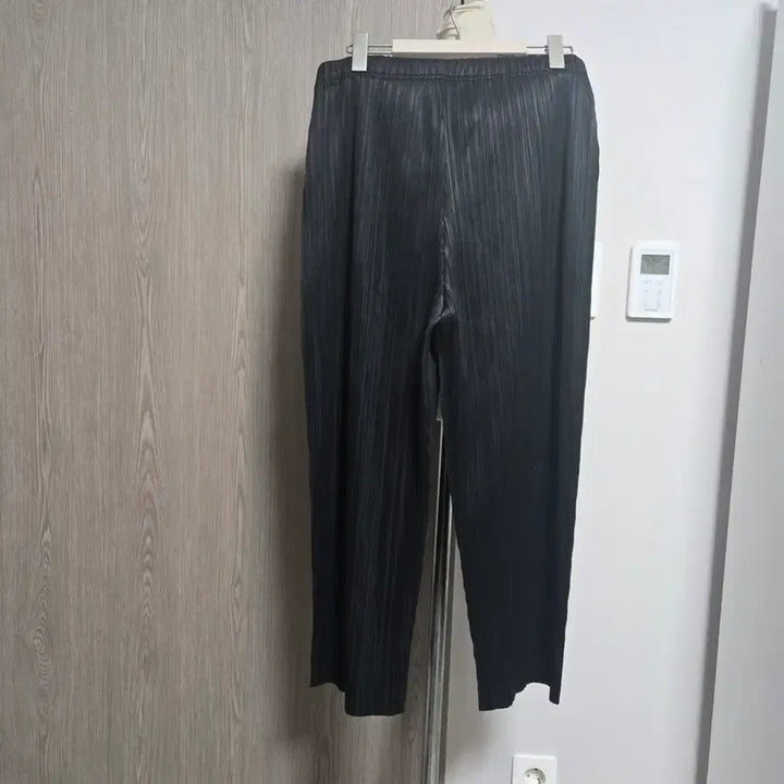 [BUNJANG] Pleats Me Black Pleated Pants / 오늘만이가격!!   플리츠미 검정색 플리츠 주름 바지 free