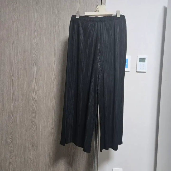 [BUNJANG] Pleats Me Wide Leg Pants Black Free Size / 플리츠미 와이드 팬츠 블랙 프리사이즈