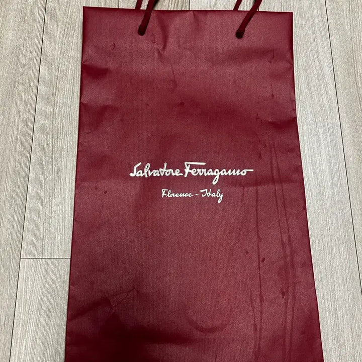 [BUNJANG] Ferragamo Shopping Bag / 페라가모 Ferragamo 쇼핑백 판매합니다.