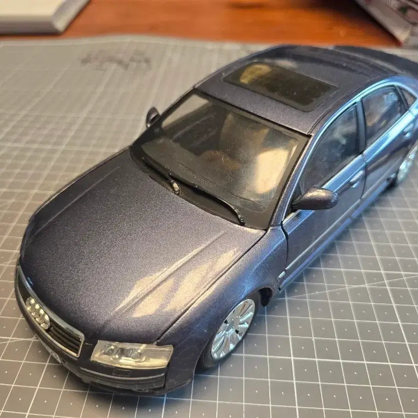 [BUNJANG] Audi A8 Diecast Model Car / 아우디 A8 모형 자동차 다이캐스트