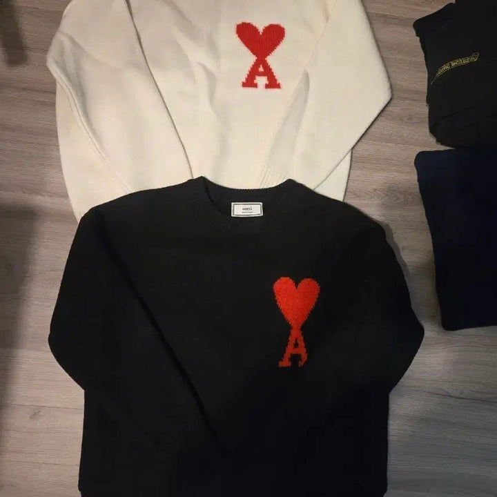 [BUNJANG] AMI Big Heart Knit Sweater / 아미 빅하트 니트
