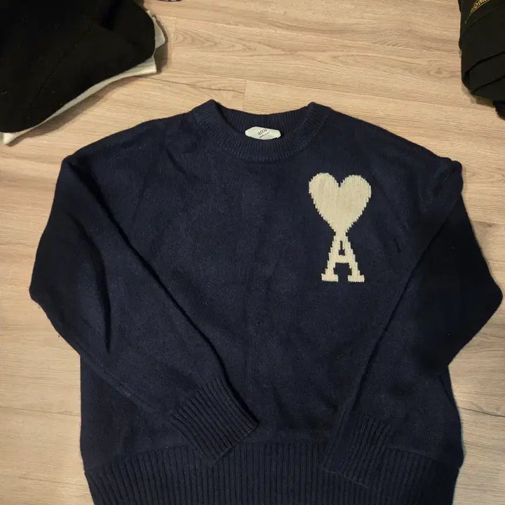 [BUNJANG] AMI Paris Big Heart Knit Navy XL / 아미 빅하트 니트