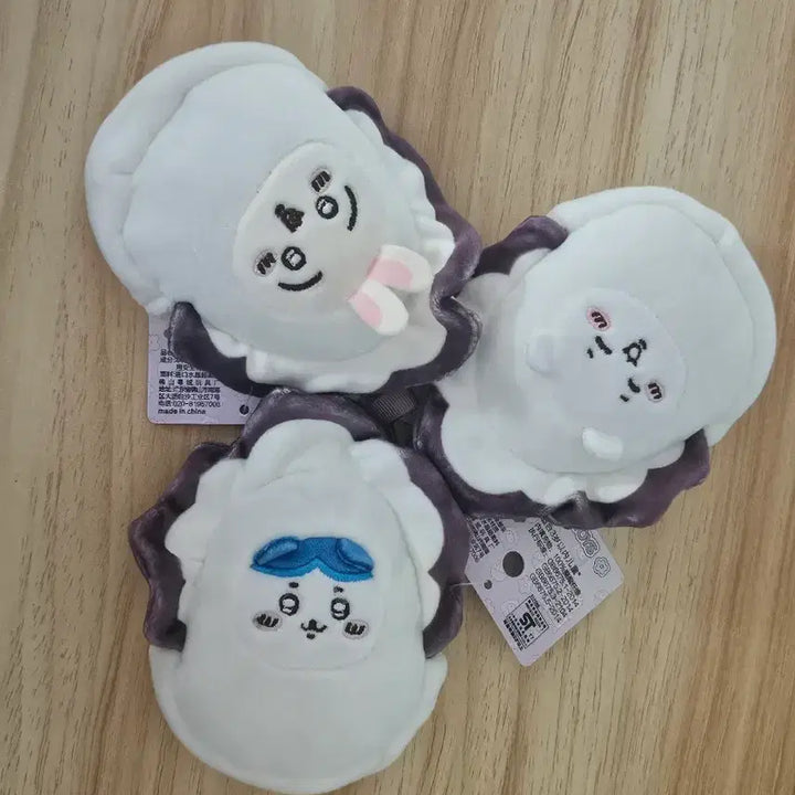 [BUNJANG] Chiikawa Burrow Pouch Keychain Set / 치이카와 시리즈 굴 파우치키링 세트