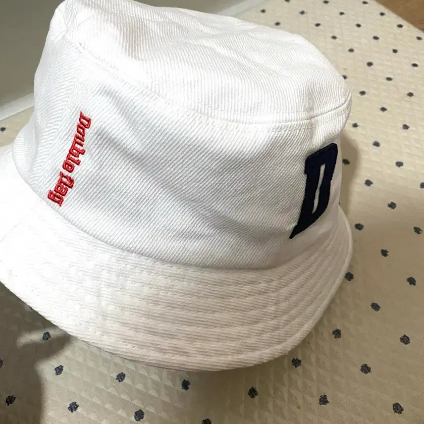[BUNJANG] Doubleflag Bucket Hat (White) / 더블플래그 버킷햇 (화이트)