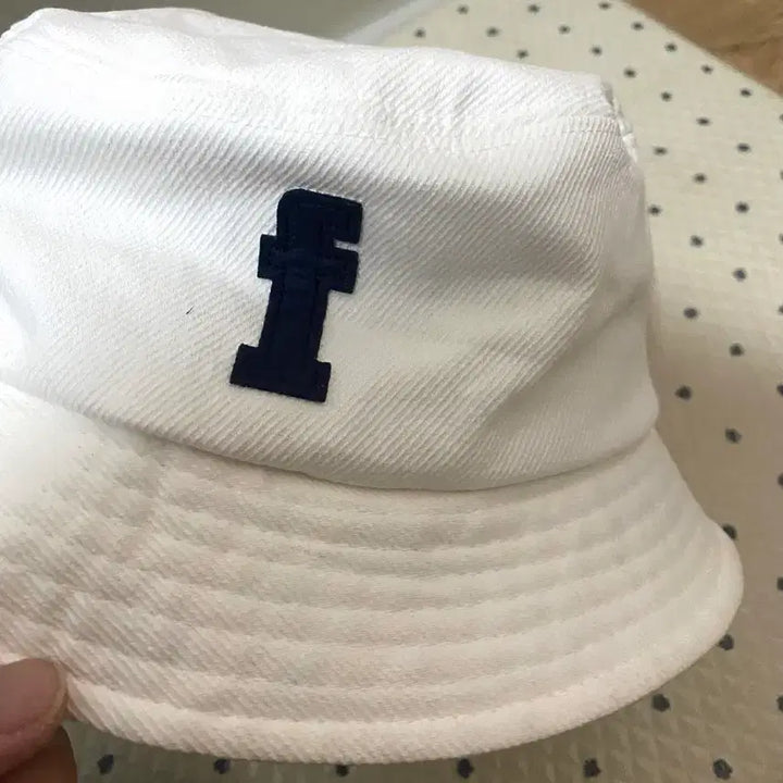 [BUNJANG] Doubleflag Bucket Hat (White) / 더블플래그 버킷햇 (화이트)