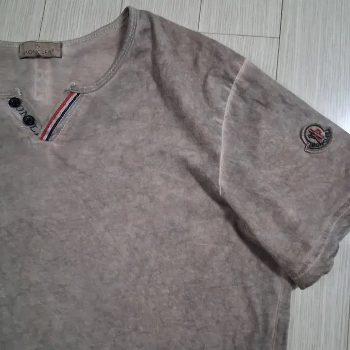 [BUNJANG] Moncler Washed Short Sleeve T-Shirt / 몽클레어 워싱 반팔 티셔츠