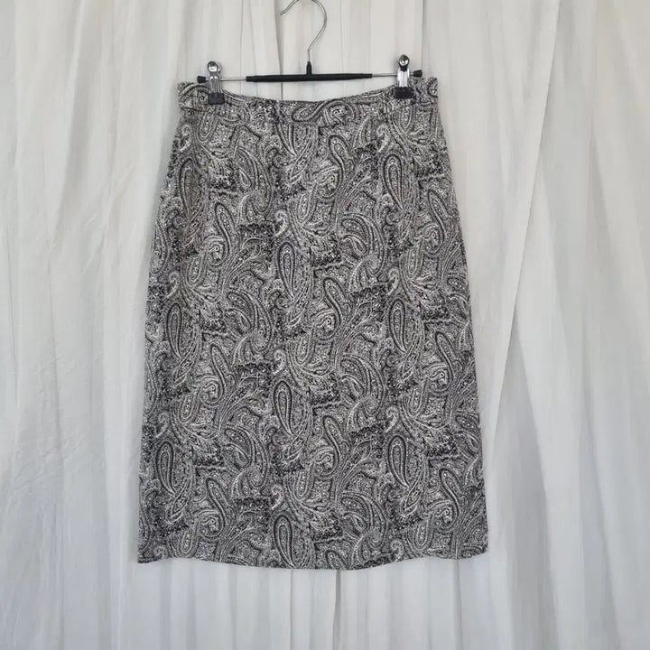 [BUNJANG] H-Line Paisley Midi Skirt / H라인 페이즐리 미디 스커트