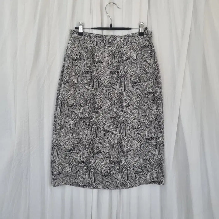 [BUNJANG] H-Line Paisley Midi Skirt / H라인 페이즐리 미디 스커트
