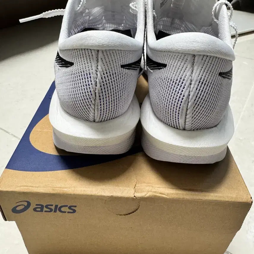 [BUNJANG] Asics Magic Speed 5 White Black Running Shoes 270mm / 아식스 매직스피드5 화이트블랙 270 팝니다