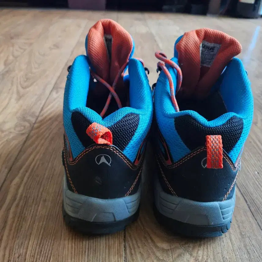 [BUNJANG] Leisure Time Alaska Trekking Hiking Shoes - 270mm / 등산화 270