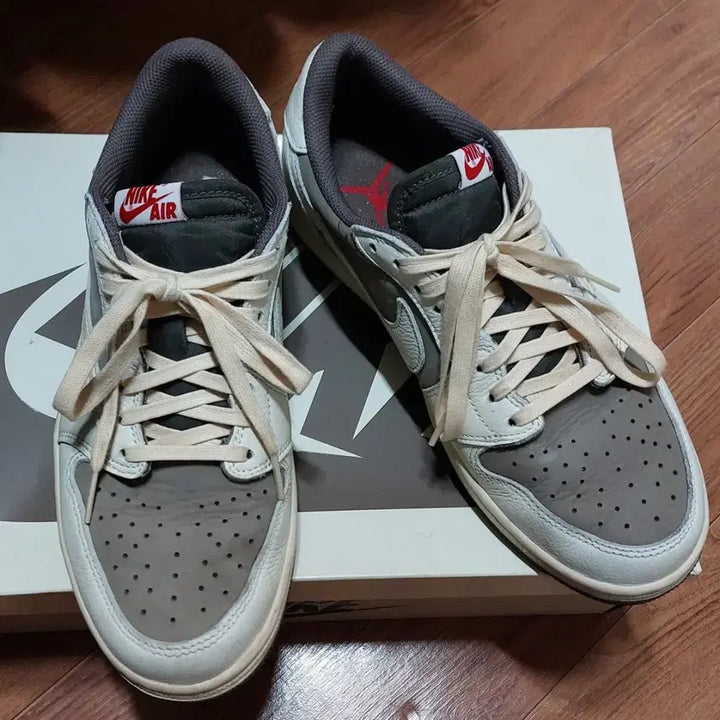 [BUNJANG] Nike Jordan 1 Low Travis Scott Reverse Moca / 265) 나이키 조던 1 로우 트래비스 스캇 리버스 모카