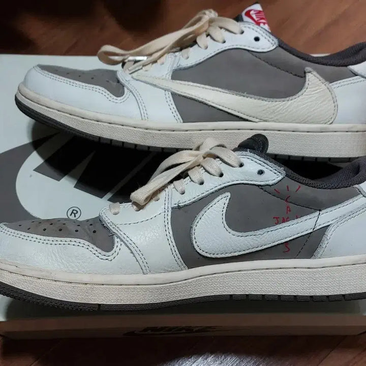 [BUNJANG] Nike Jordan 1 Low Travis Scott Reverse Moca / 265) 나이키 조던 1 로우 트래비스 스캇 리버스 모카