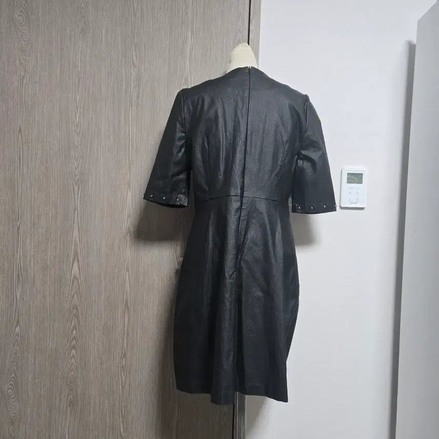 [BUNJANG] Sister Jane Black Studded Midi Dress / 시스터 제인 블랙코팅 스터드 포인트  미디 원피스