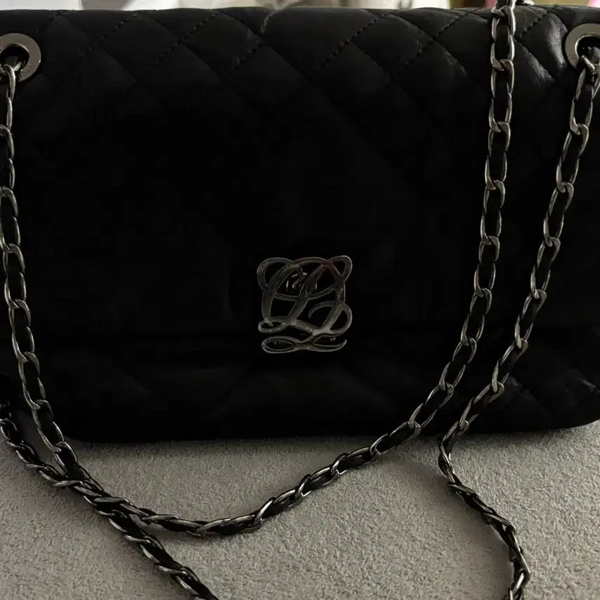 [BUNJANG] Louis Quatorze Black Quilted Chain Bag / 루이까또즈 블랙 퀼팅 체인백