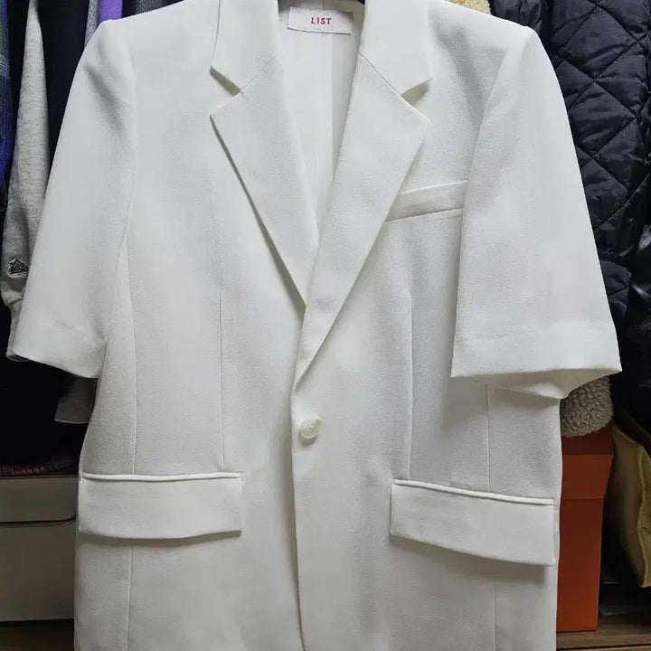 [SOLD OUT] List 리스트 하프 슬리브 원버튼 여름 반팔 자켓 화이트 55