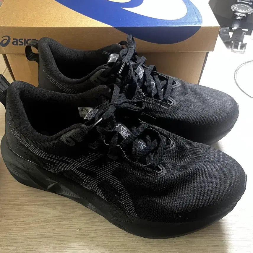 [BUNJANG] ASICS NovaBlast 5 Black 260mm Shoes / 아식스 노바블라스트 5 블랙 260 새상품