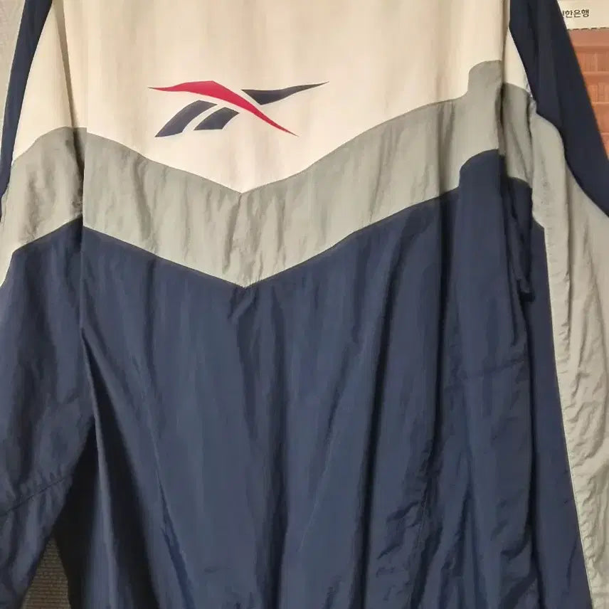 [BUNJANG] Reebok Windbreaker Jacket Navy/White / 리복 바람막이 자켓 네이비/화이트