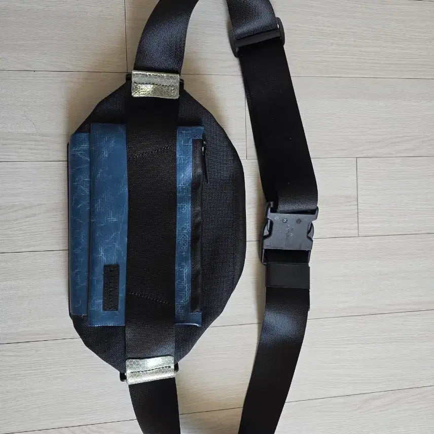 [BUNJANG] Freitag F655 Dixon Sling Bag / 프라이탁 슬링백 F655 딕슨