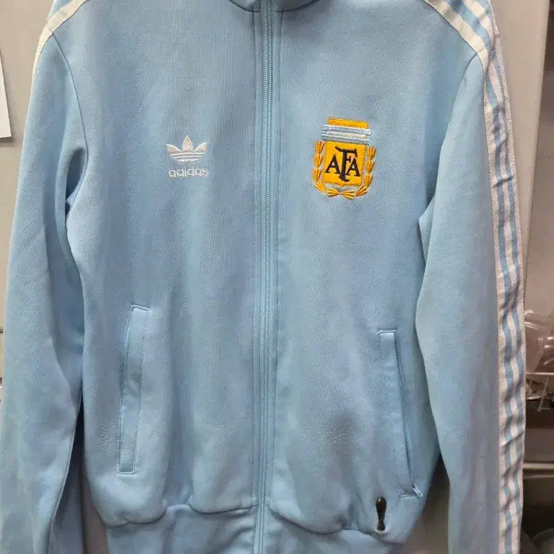 [BUNJANG] Adidas FIFA Argentina Firebird Track Top Jersey / 아디다스 피파 파이어버드 대장 아르헨티나 흰하 트랙탑 져지
