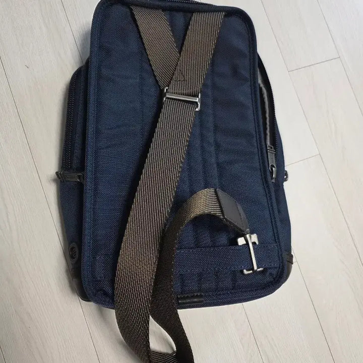 [BUNJANG] Tumi Alpha Bravo Sling Bag / TUMI 투미 알파브라보 슬링백