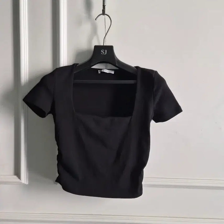 [BUNJANG] ZARA Black Square Neck Cropped T-Shirt / 블랙 스퀘어넥 크롭 티셔츠/ZARA