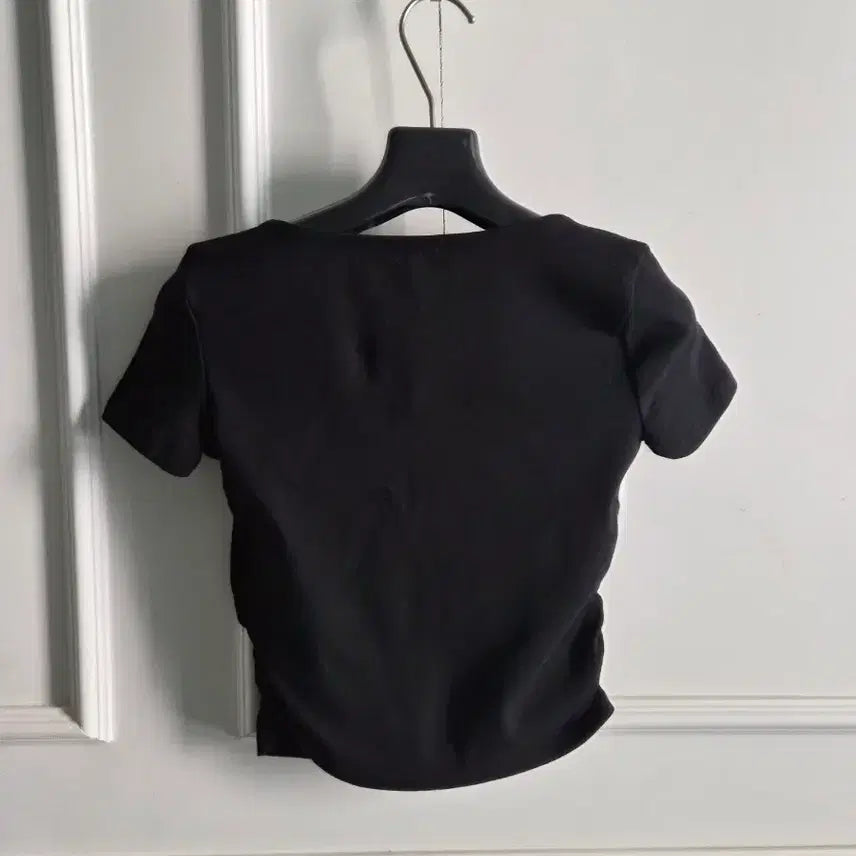 [BUNJANG] ZARA Black Square Neck Cropped T-Shirt / 블랙 스퀘어넥 크롭 티셔츠/ZARA