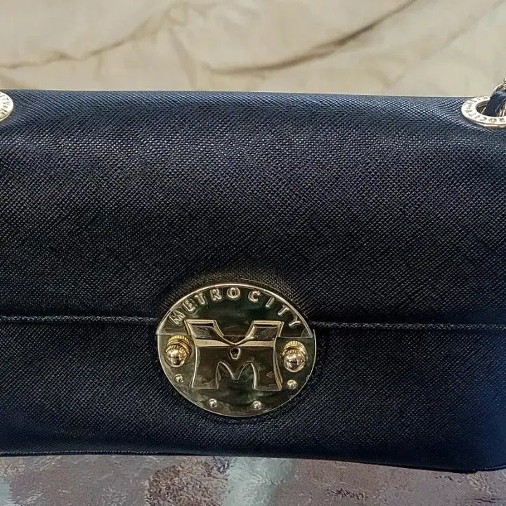 [BUNJANG] Metrociti Black Chain Shoulder Bag / 메트로시티 블랙 체인 숄더백