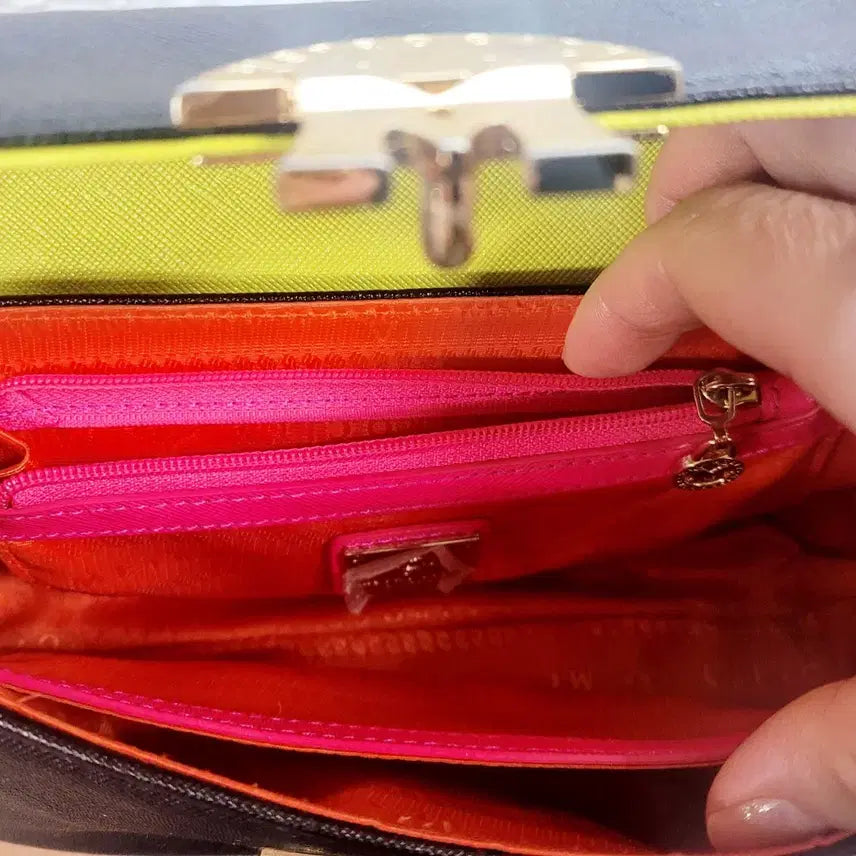 [BUNJANG] Metrociti Black Chain Shoulder Bag / 메트로시티 블랙 체인 숄더백