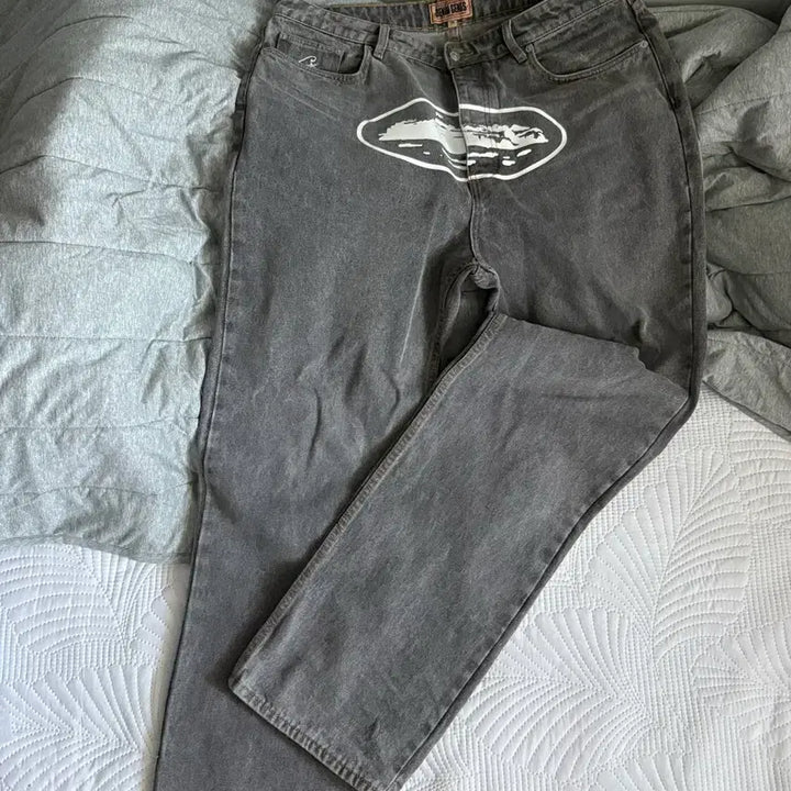 [BUNJANG] CORTESSE Island Baggy Jeans Light Grey / [36] 코르테이즈 아일랜드 배기 진 라이트 그레이