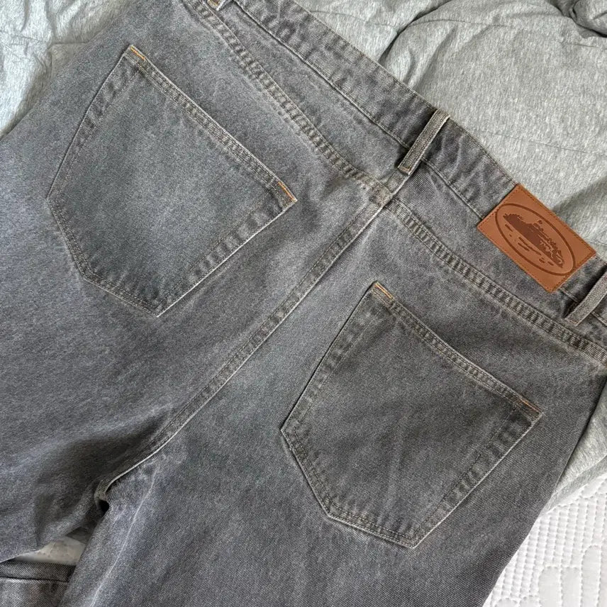 [BUNJANG] CORTESSE Island Baggy Jeans Light Grey / [36] 코르테이즈 아일랜드 배기 진 라이트 그레이