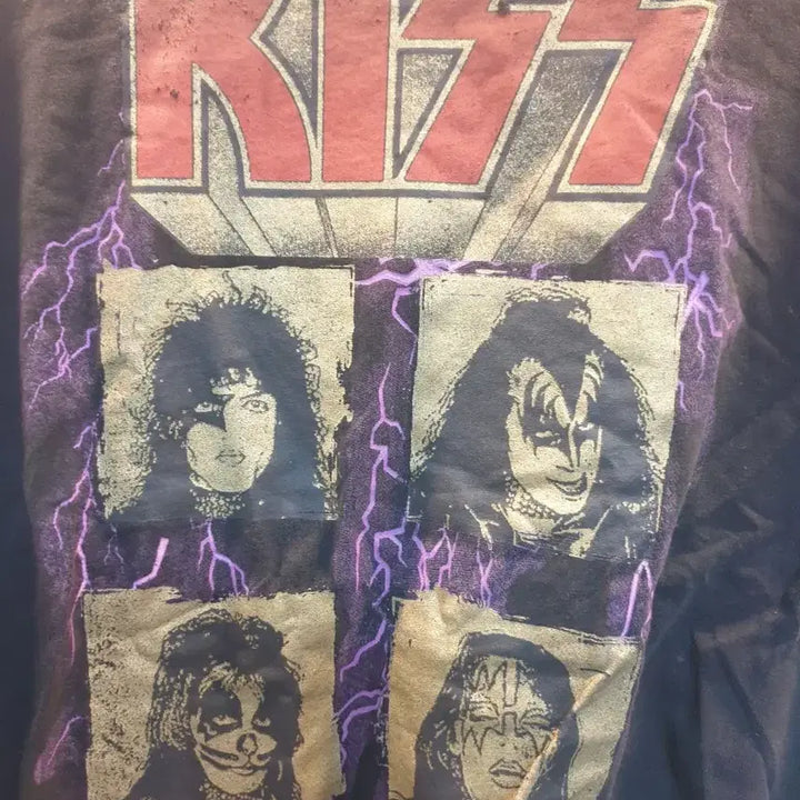[BUNJANG] KISS Official Licensed T-Shirt / 레전더리 밴드! KISS. 오피셜굿즈. 정품 티셔츠.