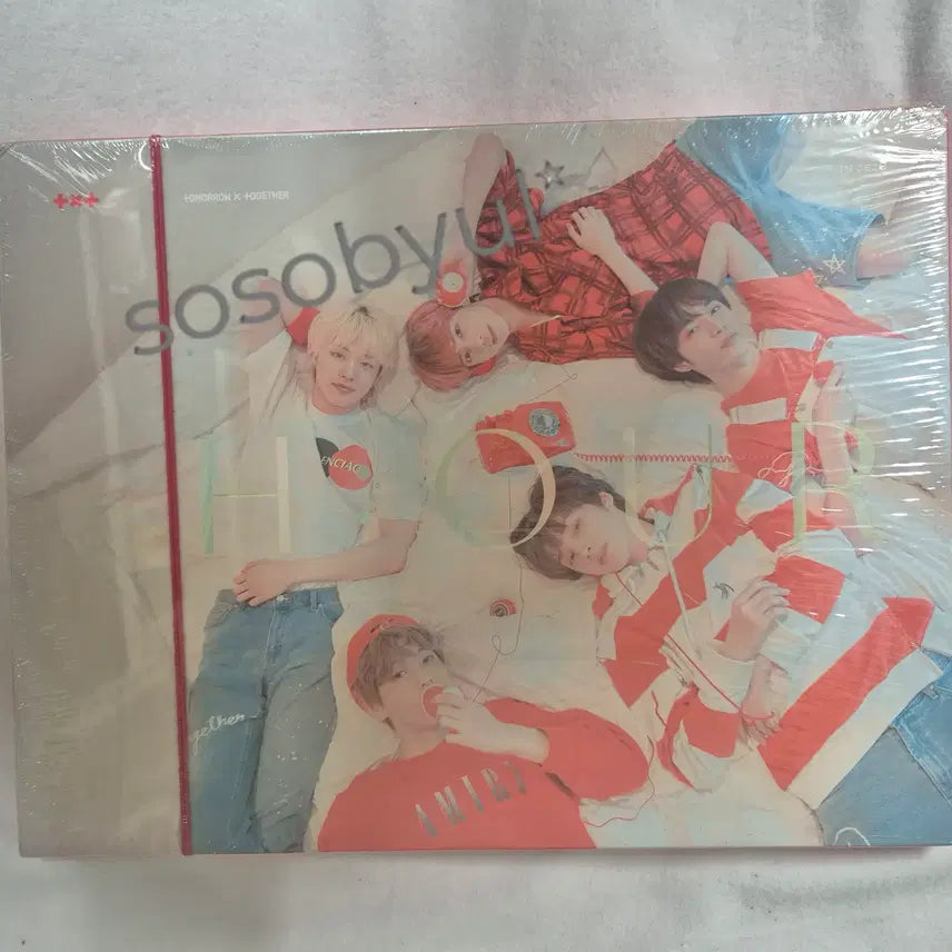 [BUNJANG] TXT H:OUR Season 2 Photobook &amp; DVD Bundle (Sealed) / (미개봉)TXT H:OUR 두 번째 포토북 포토북 DVD Tomorrow