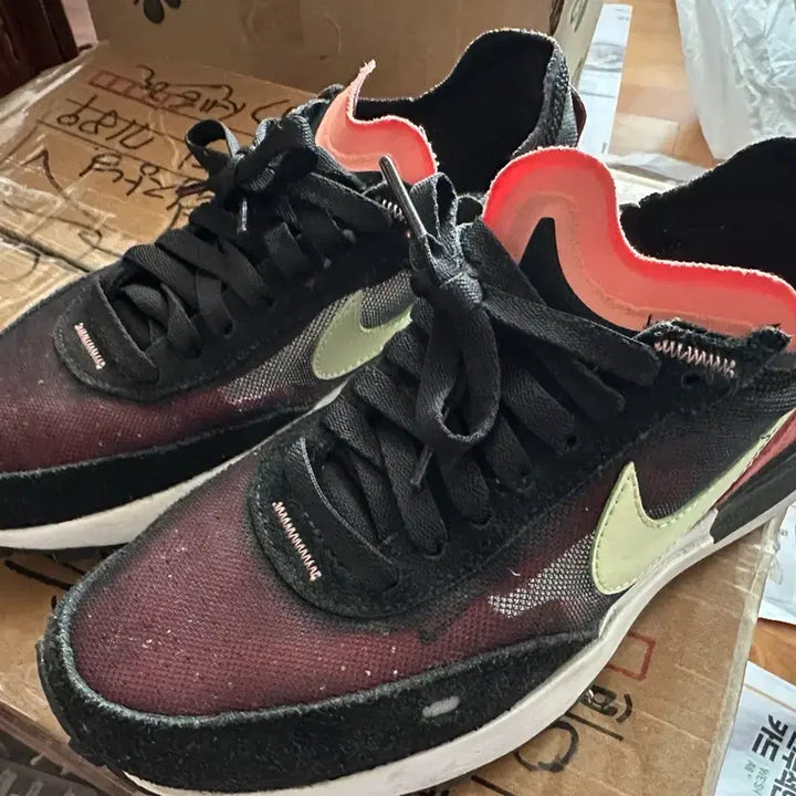 [SOLD OUT] 나이키 230mm 와플1 페가수스28 스트럭처17
