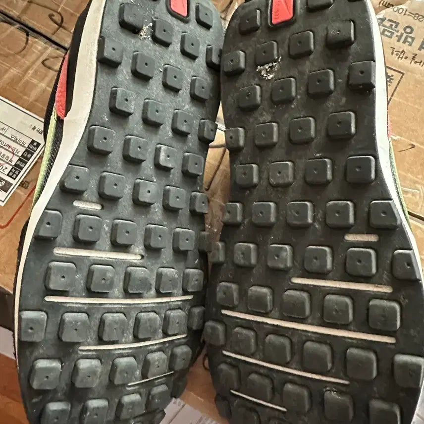 [SOLD OUT] 나이키 230mm 와플1 페가수스28 스트럭처17