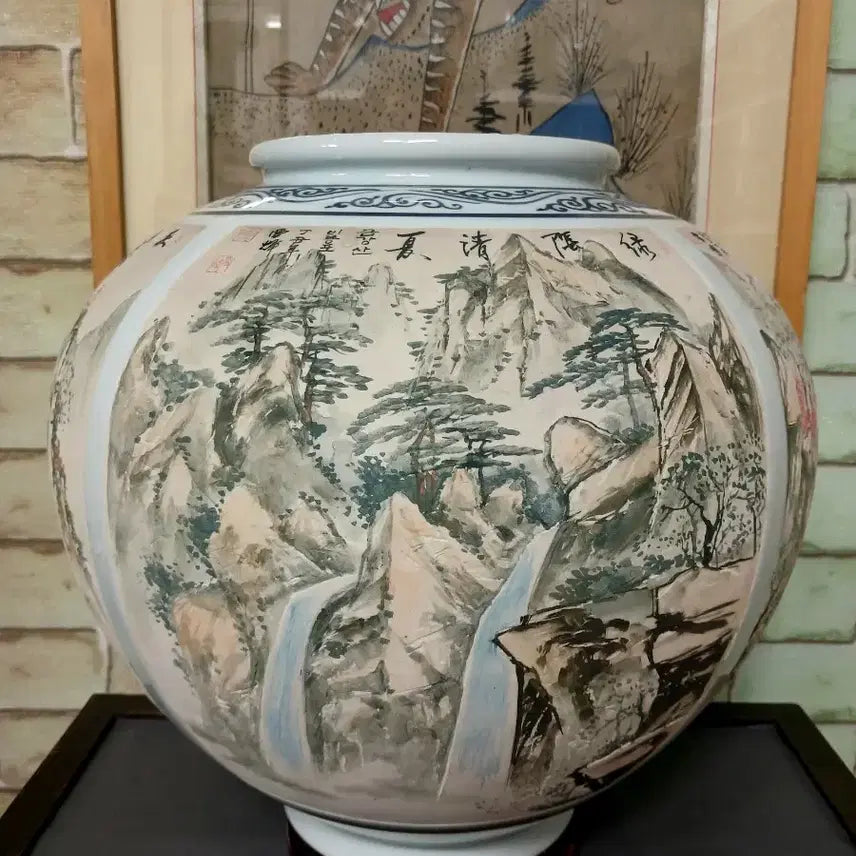 [BUNJANG] Seolbong Park Chan-jong Landscape Porcelain Vase / 산수도 도자기 화병 .설봉 박찬종