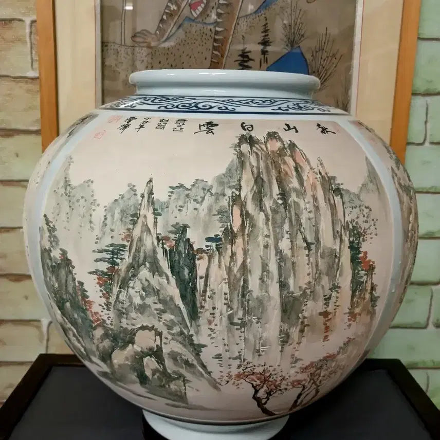 [BUNJANG] Seolbong Park Chan-jong Landscape Porcelain Vase / 산수도 도자기 화병 .설봉 박찬종
