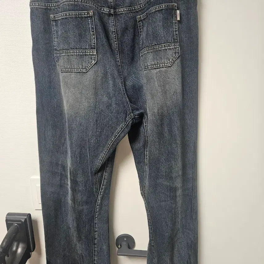 [BUNJANG] Junn. J 25FW Oblique Denim Pants Size 52 / [준지]25fw 더티 오블리크 데님 팬츠 팝니다(52)
