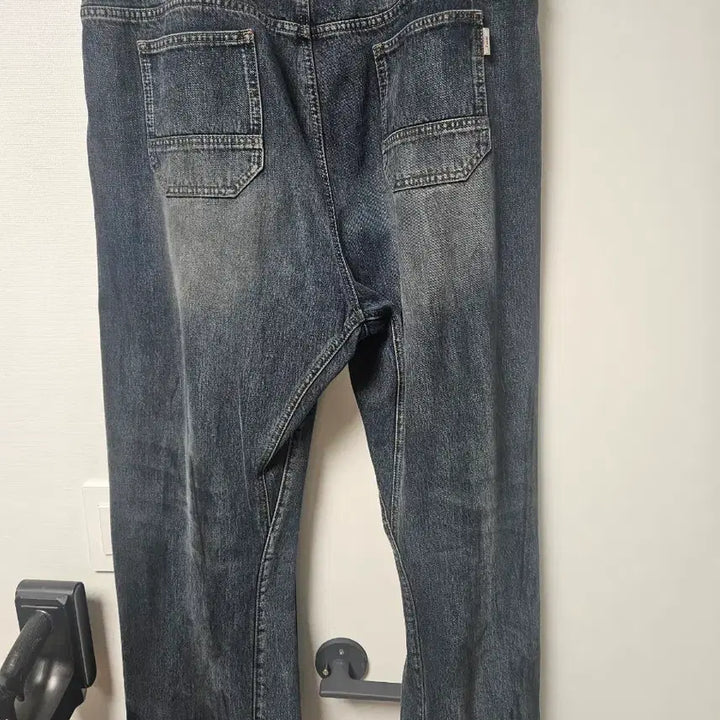 [BUNJANG] Junn. J 25FW Oblique Denim Pants Size 52 / [준지]25fw 더티 오블리크 데님 팬츠 팝니다(52)