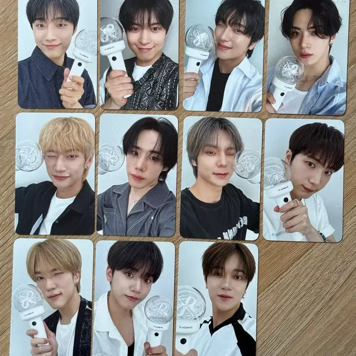 [BUNJANG] OMEGA X Cheer Stick Photocard Set / 오메가엑스 응원봉 포카세트