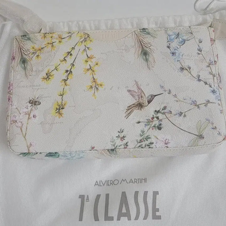 [BUNJANG] Alviero Martini 1A Classe Flower Clutch Bag / 알베로 마르티니 1A클라쎄 플라워 클러치백