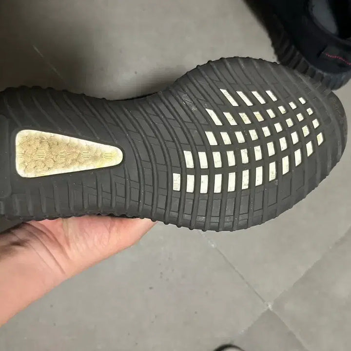 [BUNJANG] Adidas Yeezy Boost 350 Sneakers / 이지부스터 350