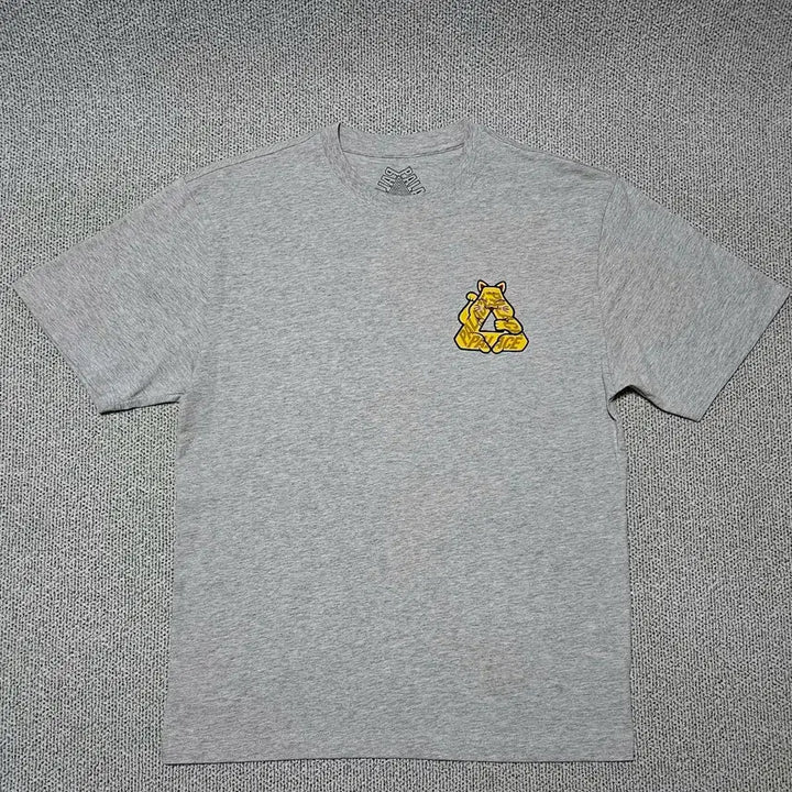 [BUNJANG] Palace Lucky P3 T-Shirt Grey S / [S 사이즈] 정품 팔라스 럭키 P3 티셔츠 그레이 - 새상품급