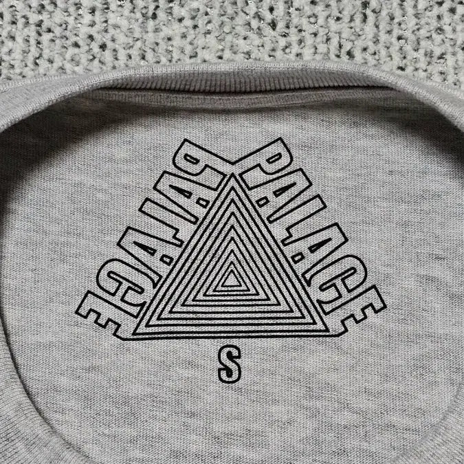 [BUNJANG] Palace Lucky P3 T-Shirt Grey S / [S 사이즈] 정품 팔라스 럭키 P3 티셔츠 그레이 - 새상품급