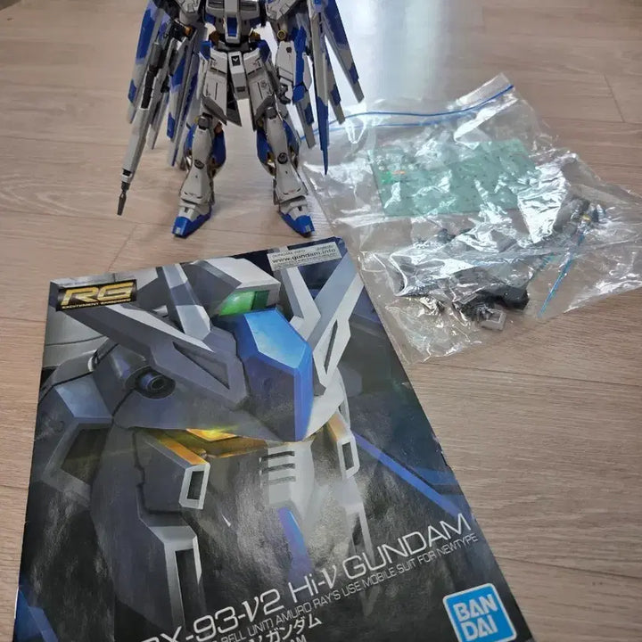 [BUNJANG] Bandai RG Hi-Nu Gundam (Partially Assembled) / 반다이 RG 하이뉴 건담 가조립