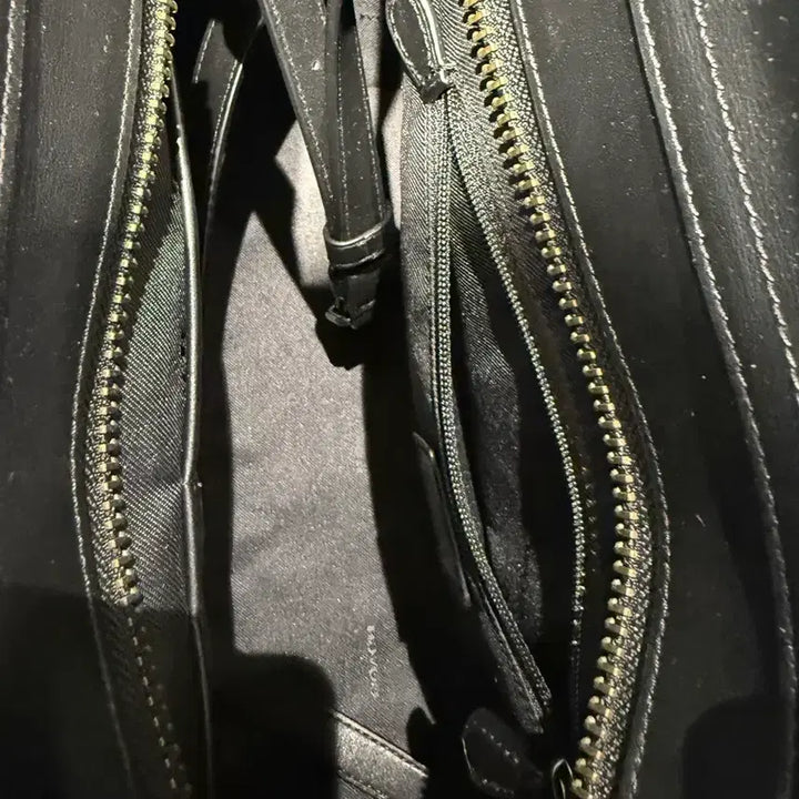 [BUNJANG] Coach Swagger 27 Canyon Quilted Embossed Black Version Tote Bag (Unused) / 코치 스웨거 27 캐니언 퀼트 엑조틱 엠보스드  블랙버전 (미사용)