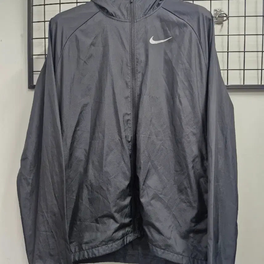 [BUNJANG] Nike Essential Hooded Windbreaker Jacket XXL / 110XXL 나이키 에센셜 후드 바람막이 자켓.