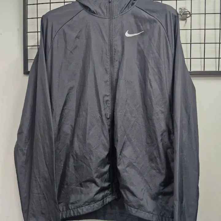 [BUNJANG] Nike Essential Hooded Windbreaker Jacket XXL / 110XXL 나이키 에센셜 후드 바람막이 자켓.